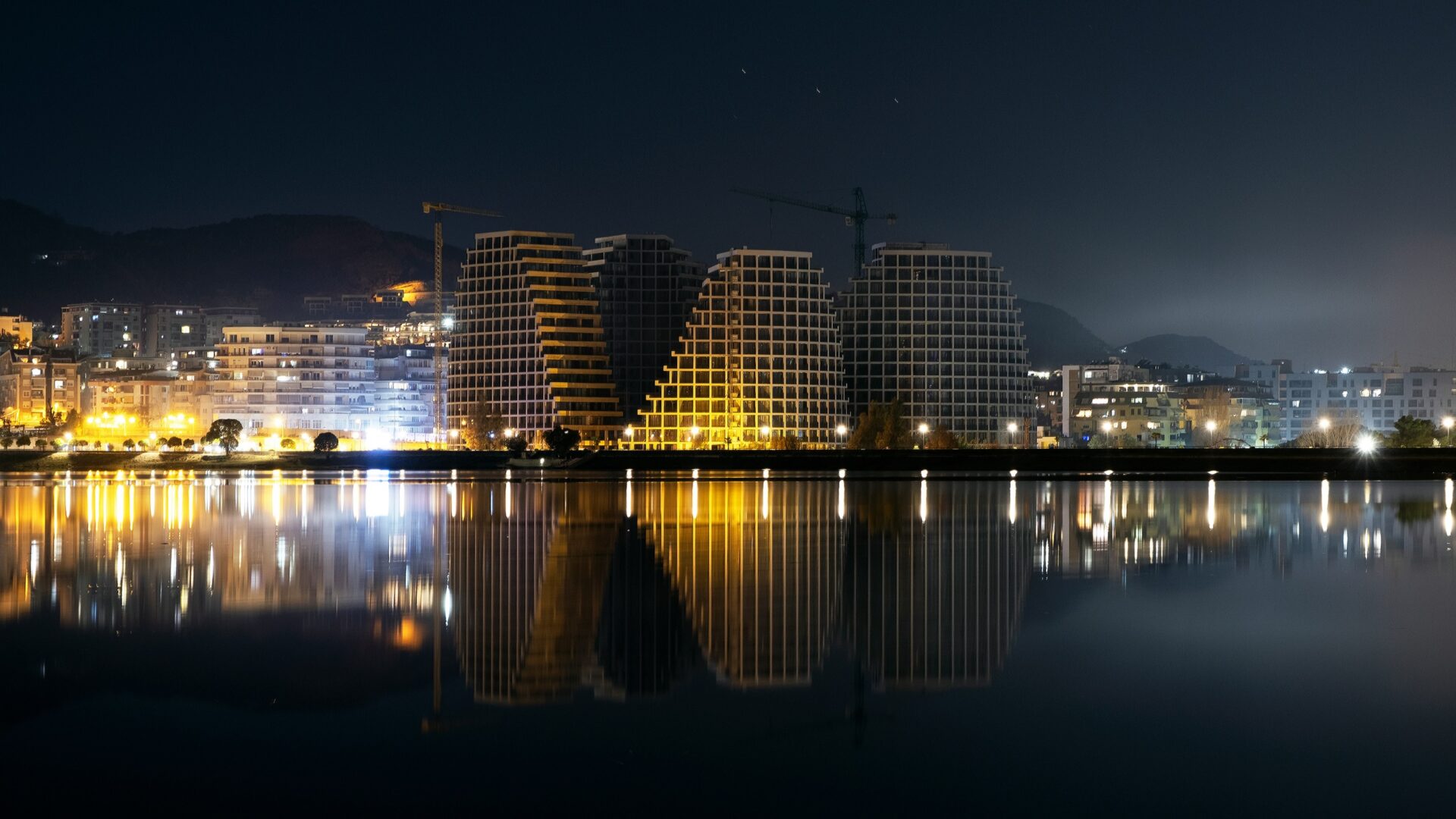 Zyra në Green Park Tower